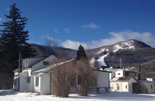 Cozy 2 Bedroom Apt - Walk To Hunter Mountain In The Catskills