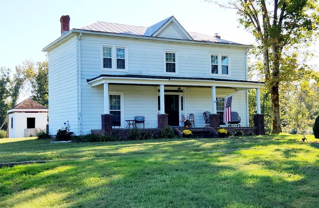 Cozy 2-bedroom farmhouse on 12 acres in New Kent County just 7 miles off of I64