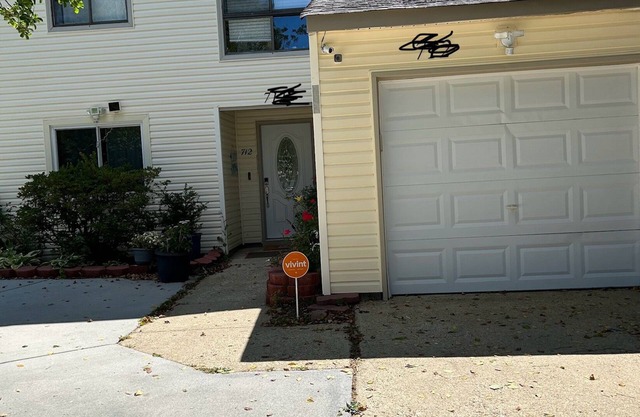 Cozy 2 bedroom house with AC and WiFi in gorgeous Virginia Beach
