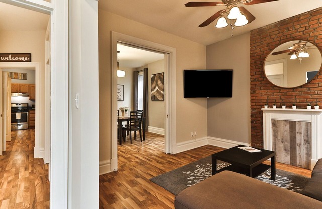 Cozy 2BR near Missouri Botanical Shaw Garden