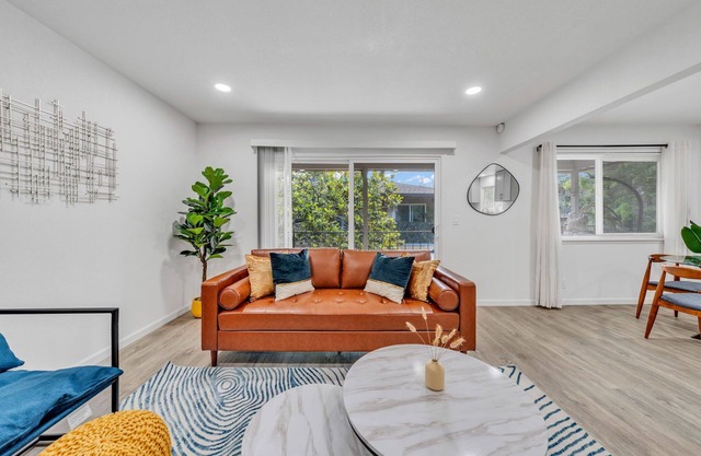 Cozy 2BR near Santana, w fast Wi Fi