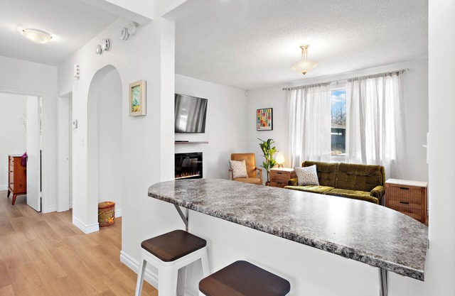 Cozy 2BR Suite Near U of S & River