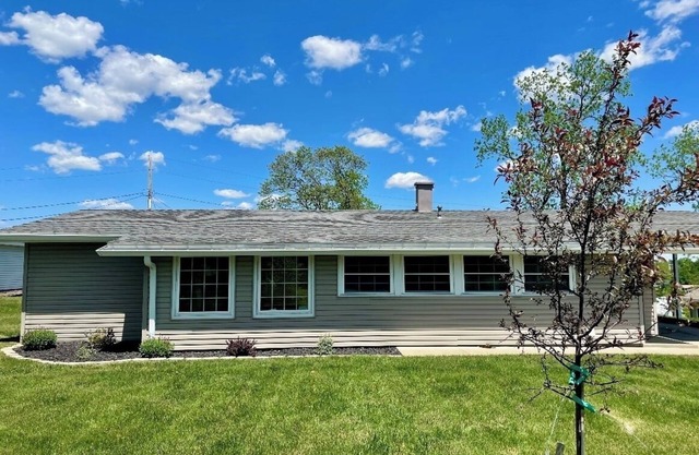 Cozy 3 bed, 2 bath home close to historic downtown Hannibal