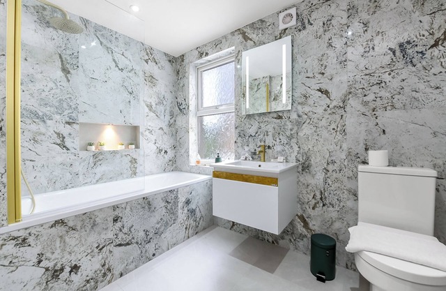 Cozy 3 Bedroom Flat in London!