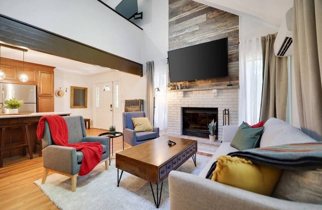 Cozy 3 BR | Game Area | Fire Pit