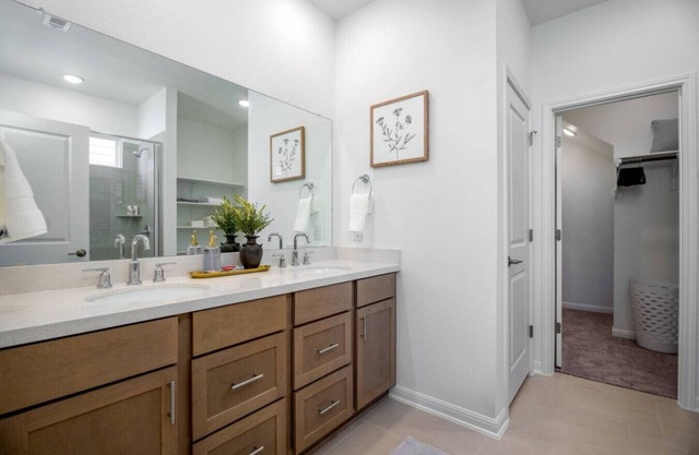 Cozy 4-Bedroom Retreat in Hutto