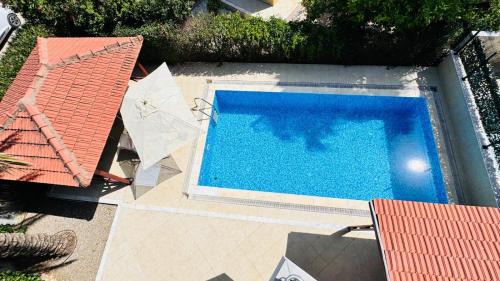 Cozy 4BR villa with Pool in KadriyeBelek