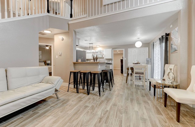 Cozy 7 bedroom Home in the heart of Texas; 2 master bedroom suites on 1st level!