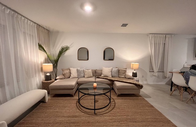Cozy and Clean 3 Bed/2 Bath Home