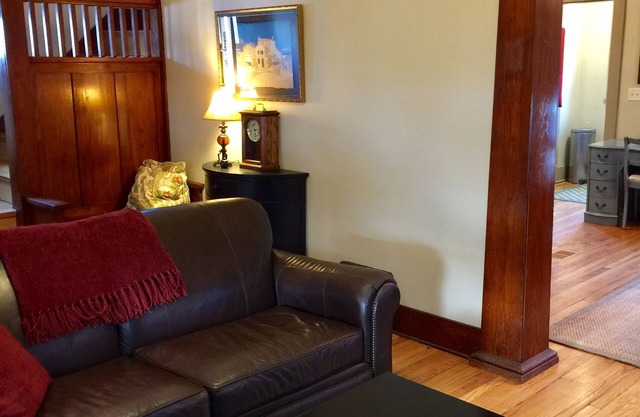 Cozy and comfortable Home in the heart of Omaha