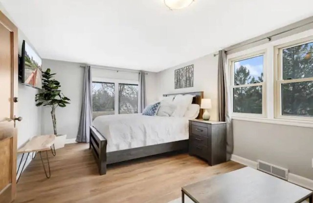 Cozy and Comfortable New Prague Suite