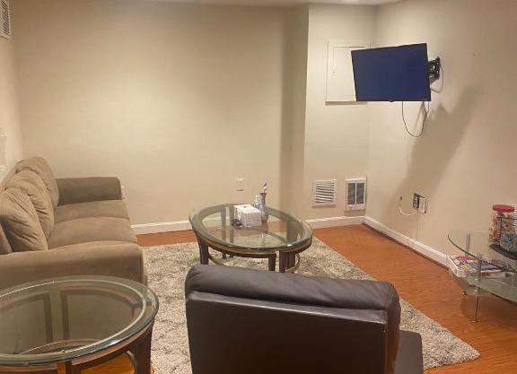 Cozy and comfy, Salem and Boston, free parking