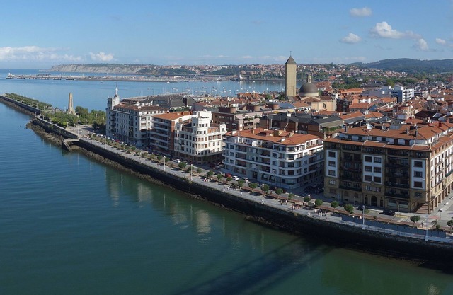 Cozy and Quiet Family Apartment in Getxo