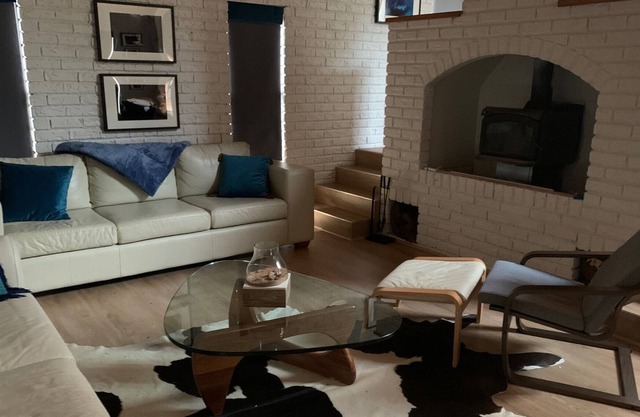 Cozy and stylish house minutes to lake and beaches. Now with heated plunge pool!