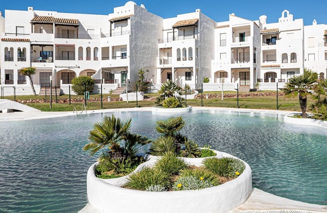 Cozy apartment in Chiclana de la Frontera with sea view