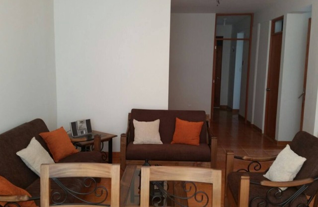 Cozy Apartment with parking included.