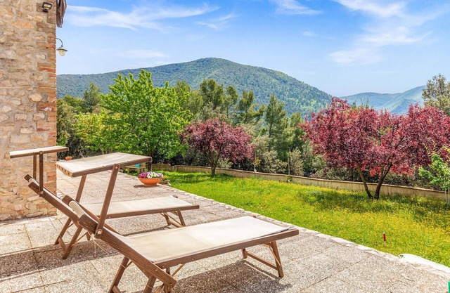 Cozy apartment in Loc. Fontanelle