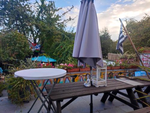 Cozy Apartment in Estinnes – 40 sqm with a fenced garden.