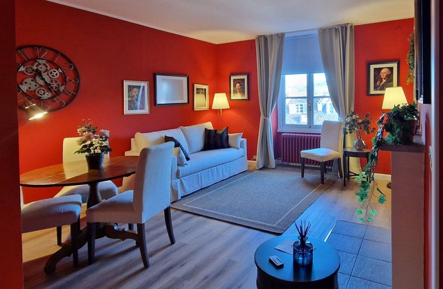 Cozy apartment in beautiful Piazza Cavour, 5 minutes from the Egyptian Museum