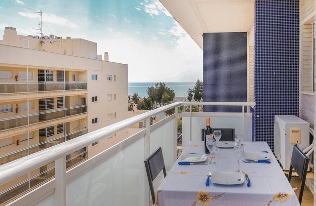 Cozy apartment in Moncófar with WiFi
