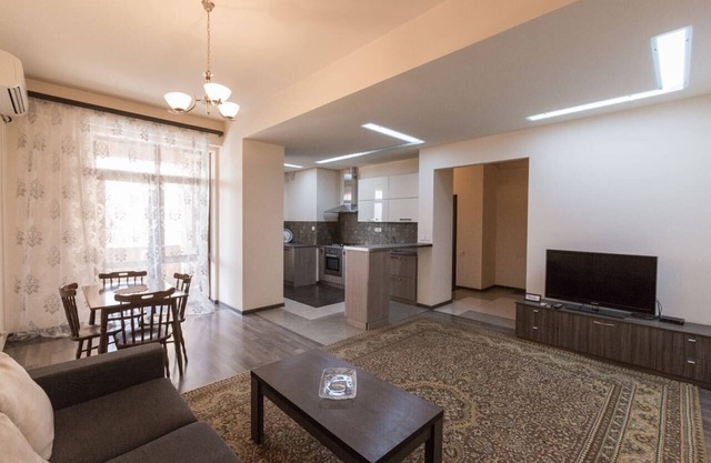 Cozy Apartment in the Center of Yerevan, but Quiet)