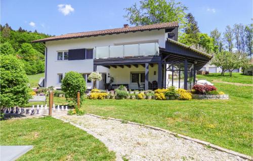 Cozy Apartment In Untergriesbach