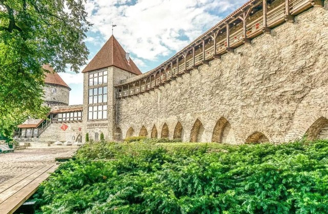 Cozy apartment in wonderful Tallinn with WiFi