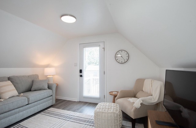 Cozy apartment on Amish Farm