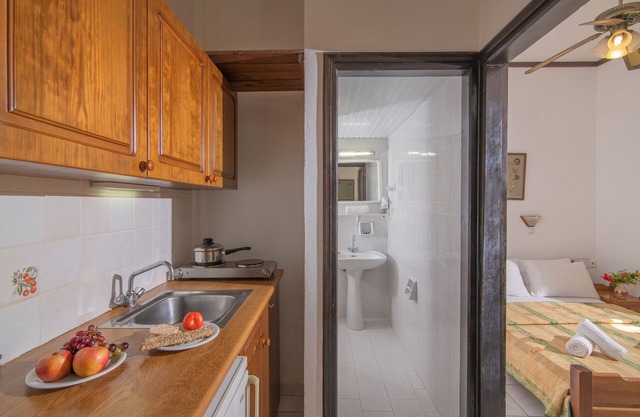 Cozy Apartment with garden or pool view