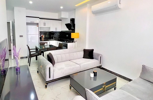 Cozy Apartment with Shared Pool in Alanya