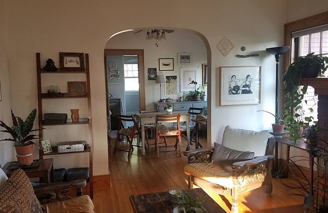 Cozy Artist Cottage, convenient to down town & UIowa