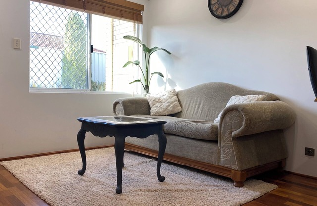 Cozy Balcatta Home