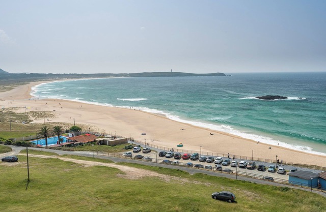 Cozy Beachfront Apartment in Valdoviño