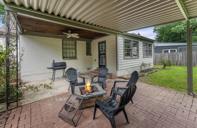 Cozy Bungalow in Highland Park