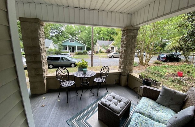 Cozy Bungalow in the Heart of Durham, DPAC, Duke