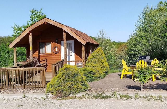 Cozy cabin hideaway #3