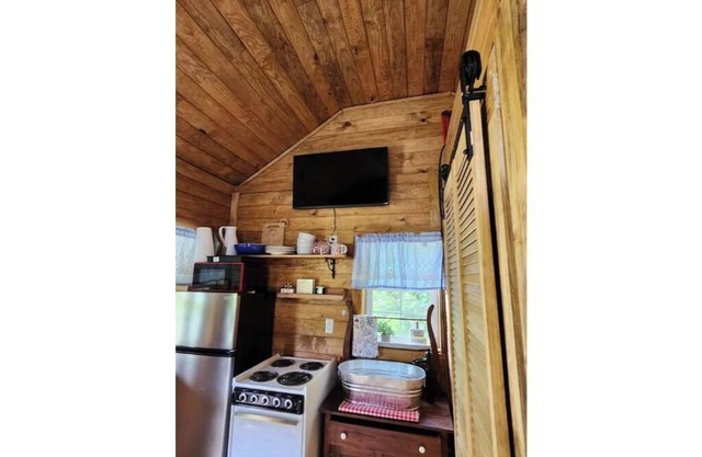 Cozy Cabin in East Tennessee