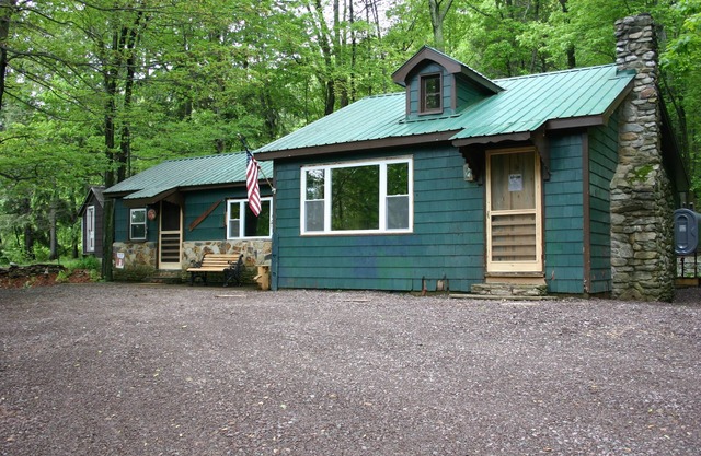 Cozy Cabin - Kick off the summer and enjoy the Waterfalls at Ricketts Glen !