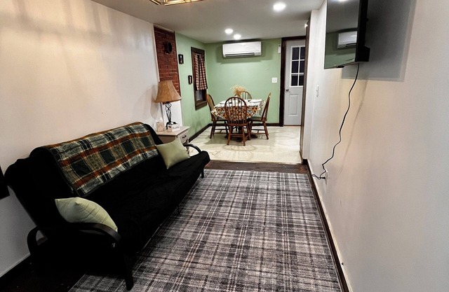 Cozy cabin nestled along the Susquehanna river with WiFi and AC.