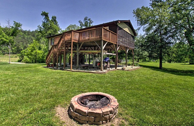 Cozy Cabin w/Patio on Craig Creek: Pets OK!