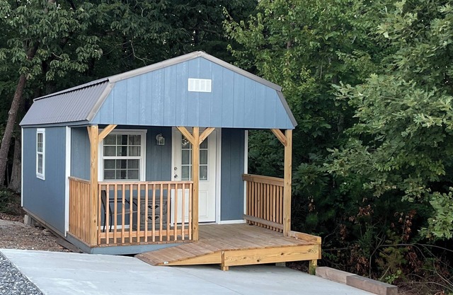 Cozy cabin with 1 bed, Heat/AC in charming Granite Falls