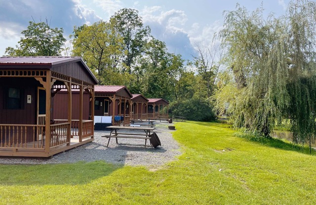 Cozy Cabin3 Within Campground