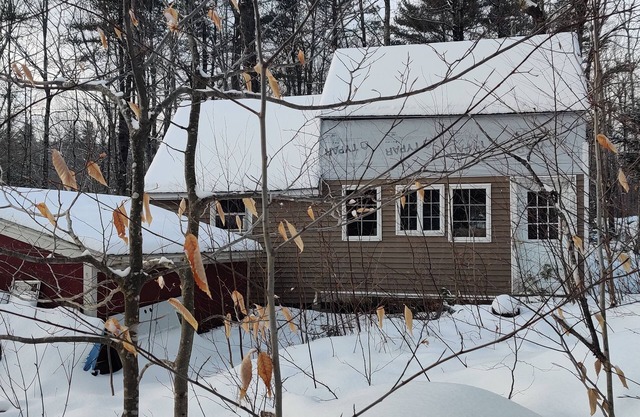 Cozy Camp Nestled in the Woods