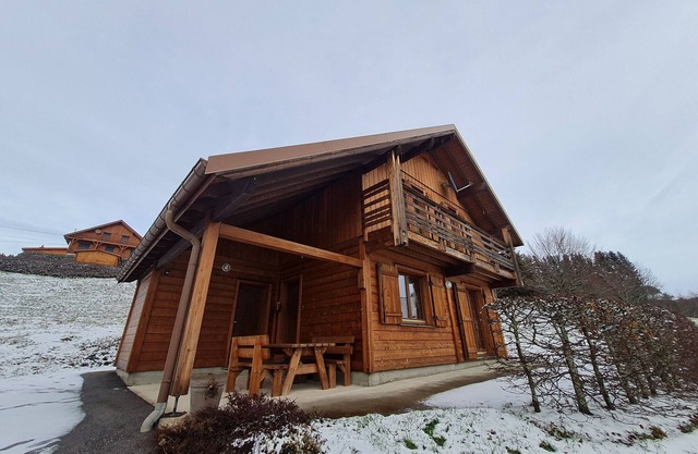 Cozy Chalet with Ski Access, Near Gérardmer & La Bresse – Balcony, Terrace, Family Friendly
