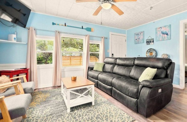 Cozy Coastal Cottage ~Pet friendly & Boat Parking!