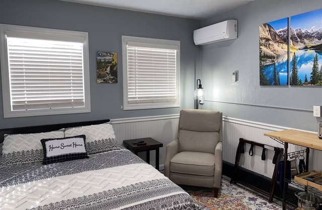 Cozy Colorado Cottage - Alamosa