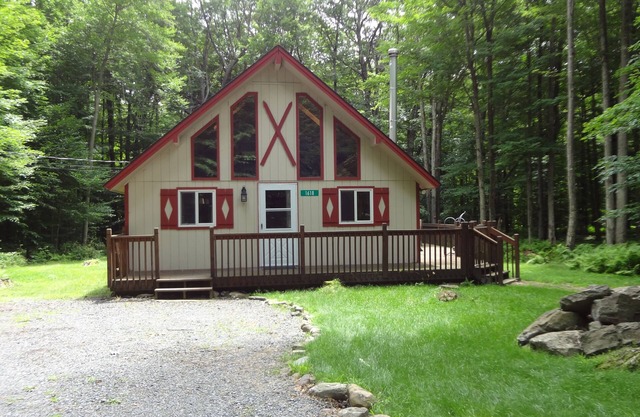 Cozy, Comfortable and Clean! 3bdr Chalet Walk to Beach and Game Lands.