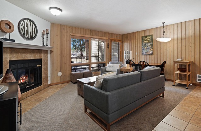 Cozy Condo, Close to River, Old Mill, Downtown, Mt Bachelor
