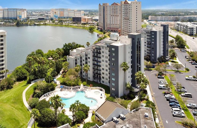 Cozy Condo on International Dr. Near Universal Studios