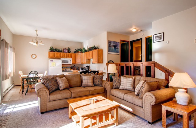 Cozy condo w/covered parking—your hub for winter fun and mountain relaxation.